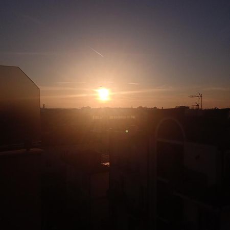 Apartamento Il Tramonto Rímini Exterior foto