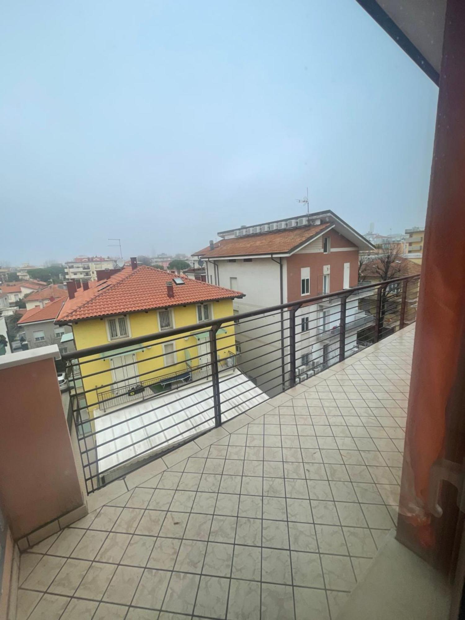 Apartamento Il Tramonto Rímini Exterior foto