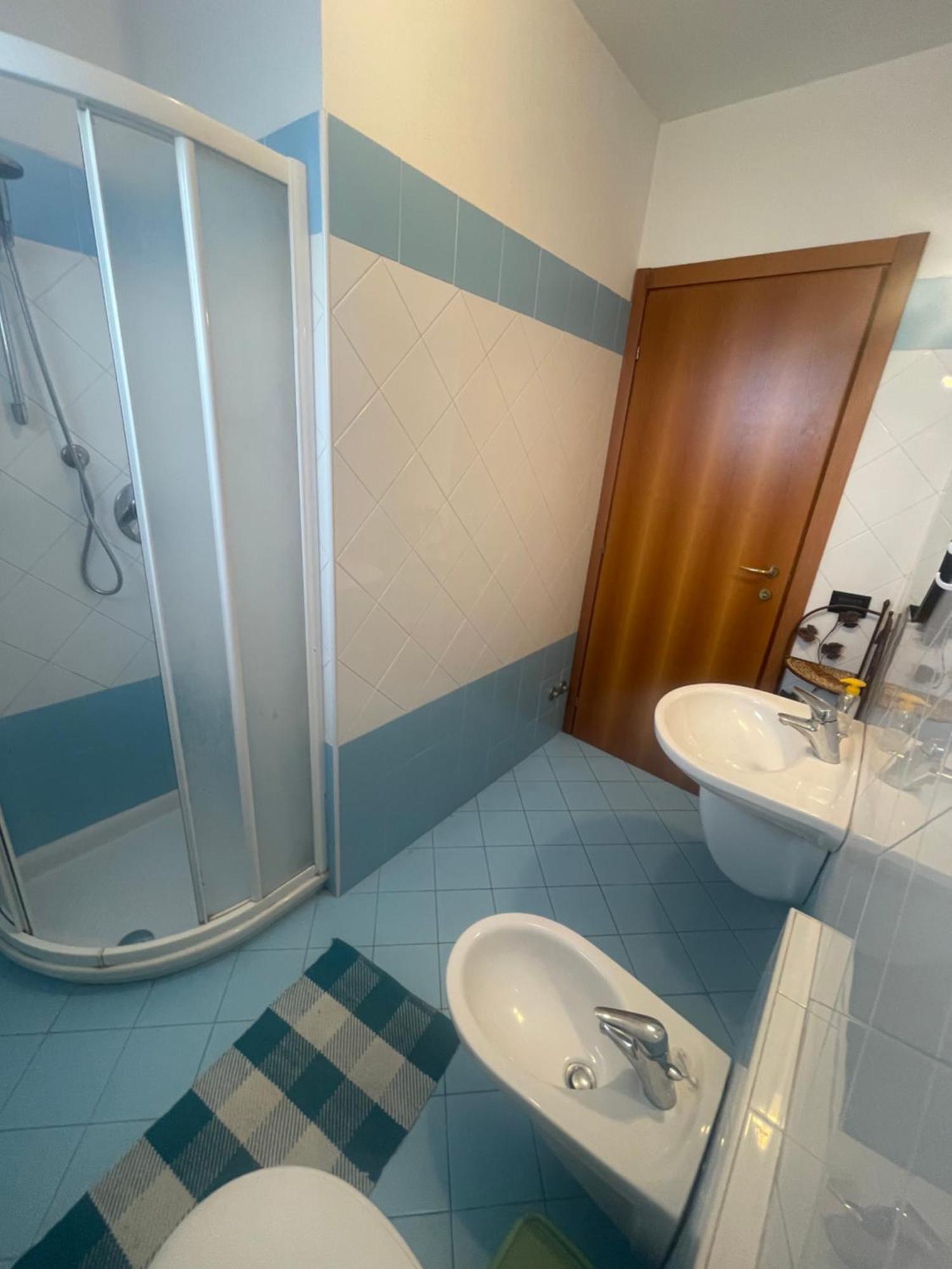 Apartamento Il Tramonto Rímini Exterior foto